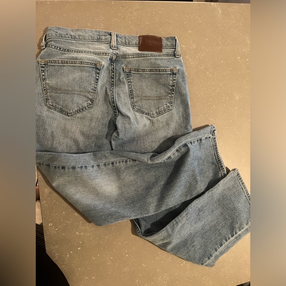 Hollister jeans - Picture 2 of 3